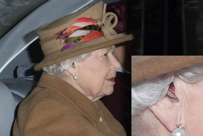 Queen Elisabeth II gespot met hoorapparaat